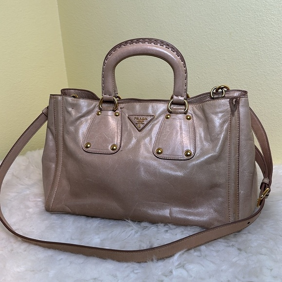 💯Authentic Prada Tan Leather Handbag Two-way🍀 - Picture 14 of 14